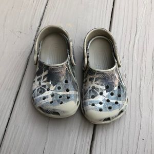 Boys crocs